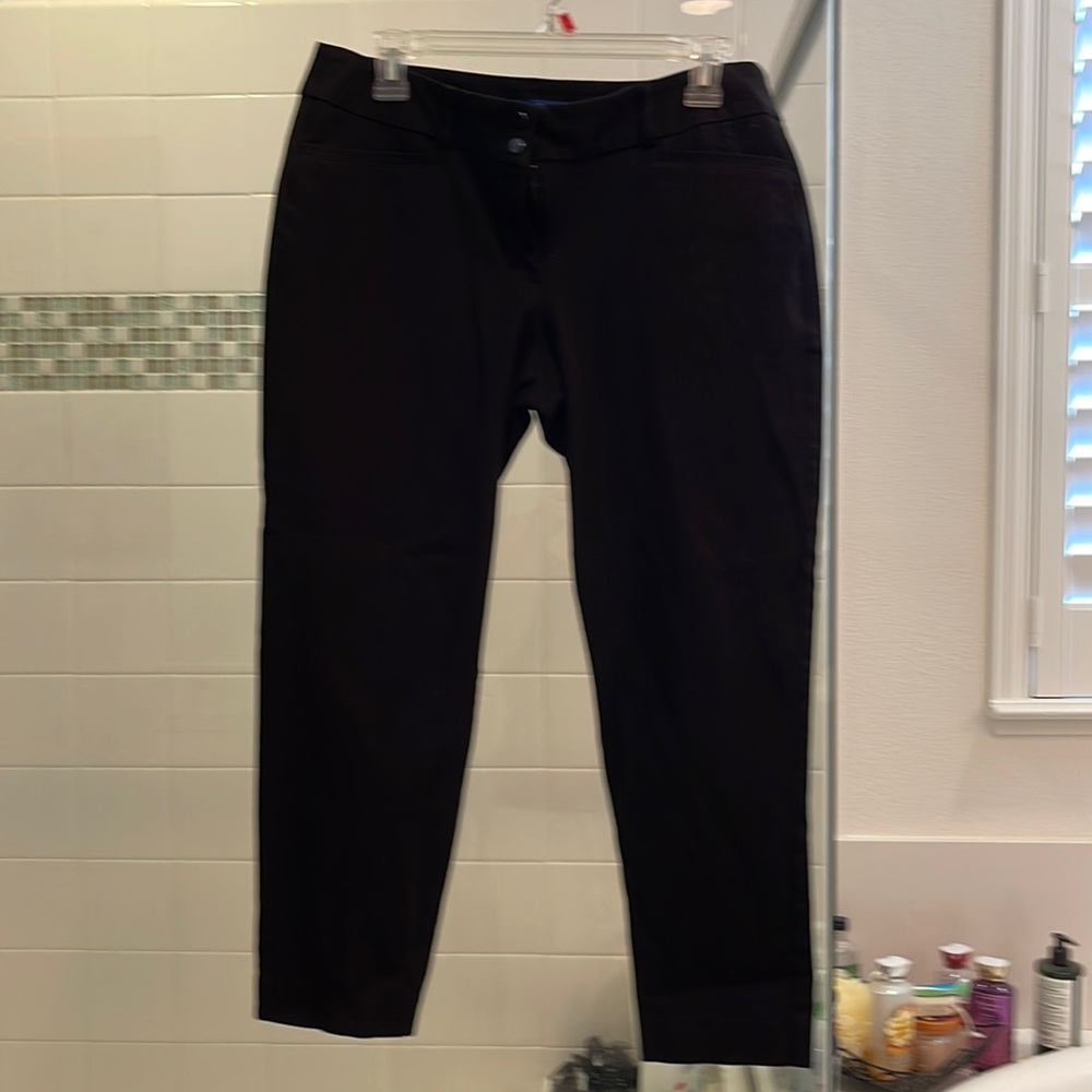 Kohls apt 9  size 12 cotton/spandex bottoms. Worn one. Very good condition.
